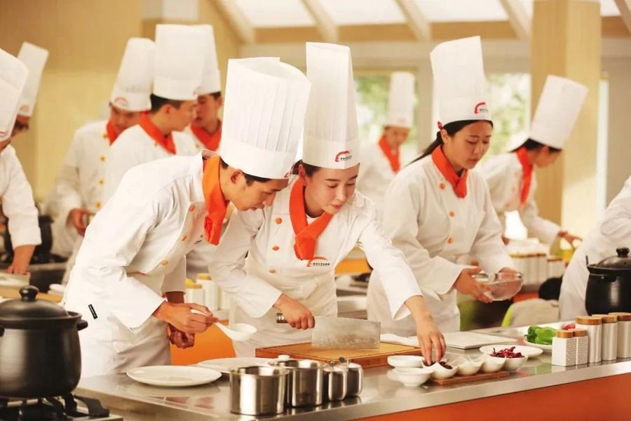 合肥学小吃来安徽新东方烹饪技工学校